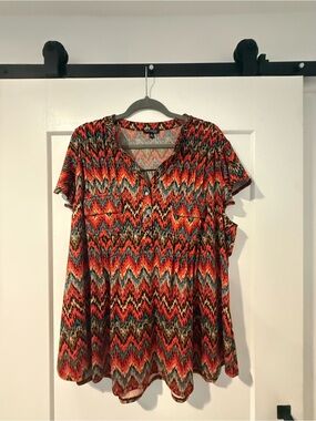 Ava & Grace Multicolor Zigzag V-Neck Short Sleeve Top